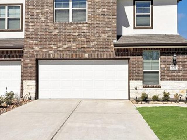 Townhouse for sale in Pearland, Texas