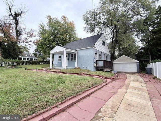 House for sale in Falls Church, Virginia