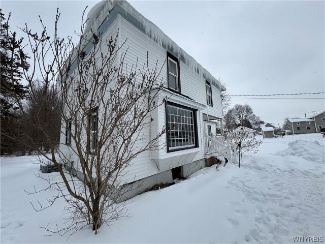 House for sale in Niagara, New York