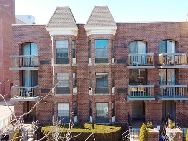 Condo for sale in Queens, Arverne