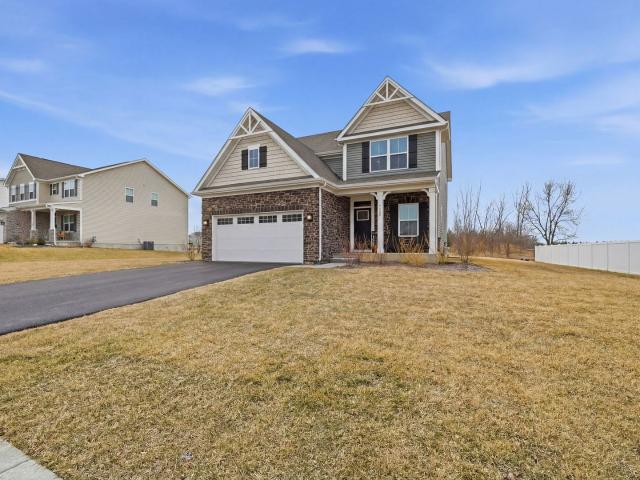 House for sale in Mchenry, Illinois