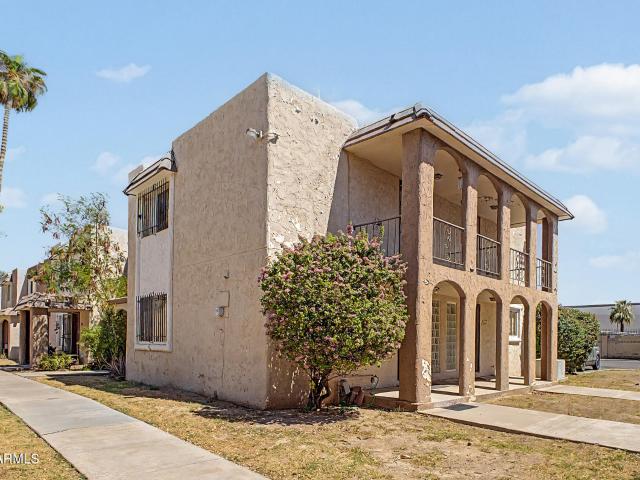Townhouse for sale in Laveen, Arizona