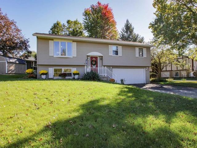 House for sale in Lena, Stephenson County