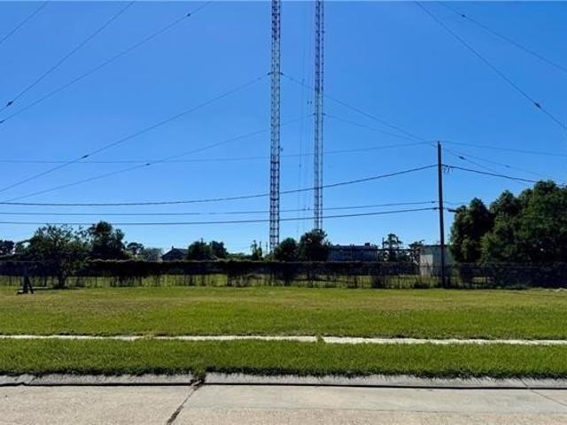 Land for sale in Chalmette, Louisiana