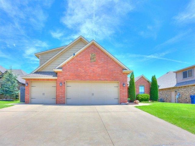 House for sale in Yukon, Oklahoma