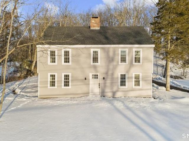 House for sale in Glastonbury, Connecticut