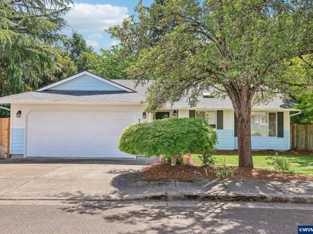 House for sale in Oregonia