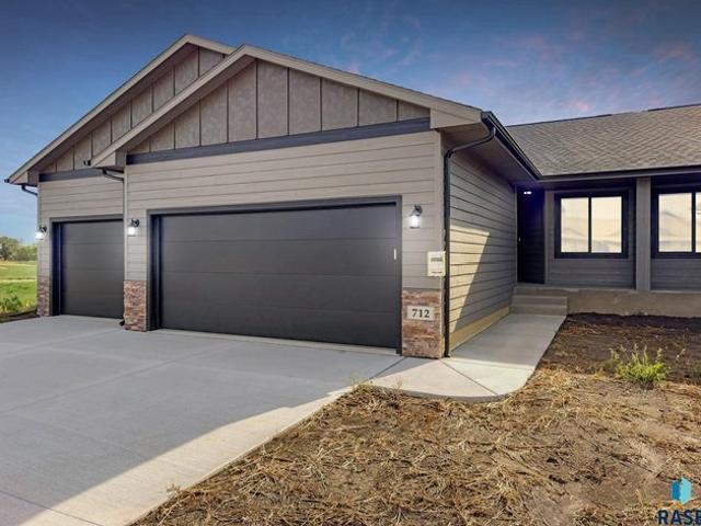 Townhouse for sale in Lennox, South Dakota