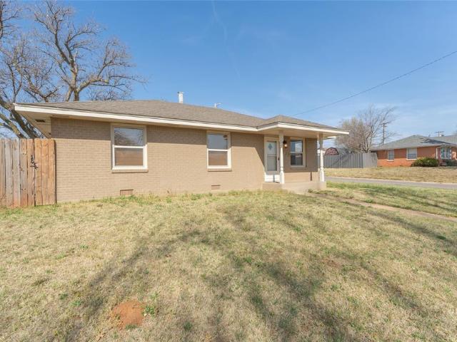 House for sale in Clinton, Oklahoma