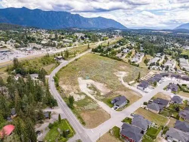 House for sale in Creston, British Columbia