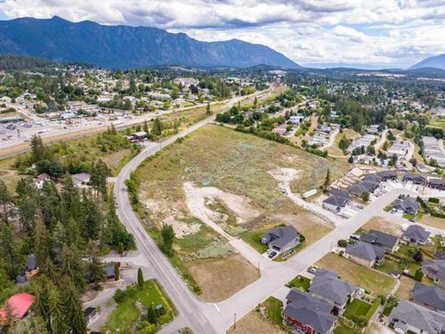 Land for sale in Creston, British Columbia