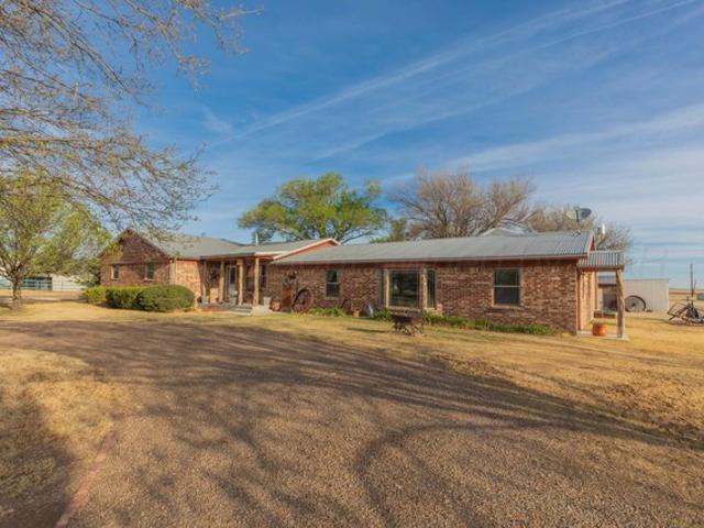 House for sale in Armstrong, Texas