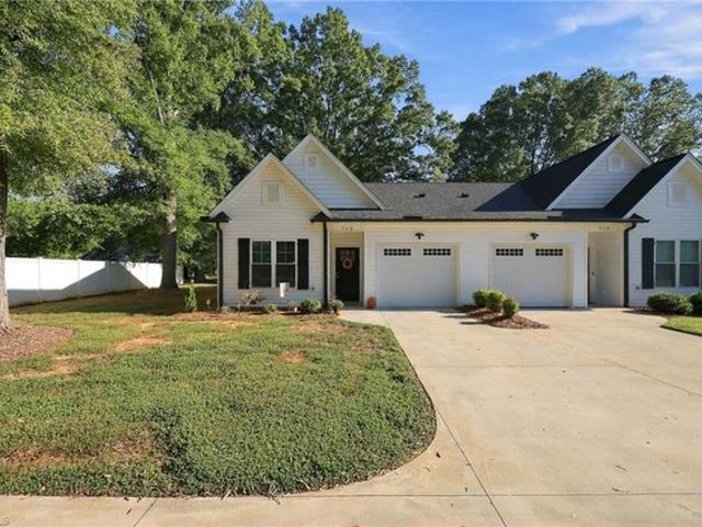 Townhouse for sale in Yadkinville, Yadkin County