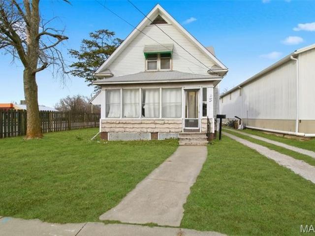 House for sale in Carlinville, Illinois