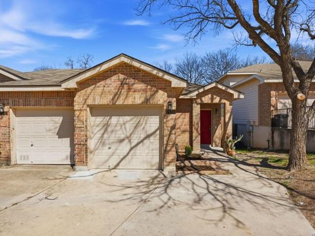 Townhouse for sale in Leesville, Texas