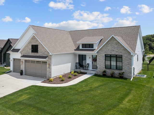 House for sale in Bettendorf, Scott County