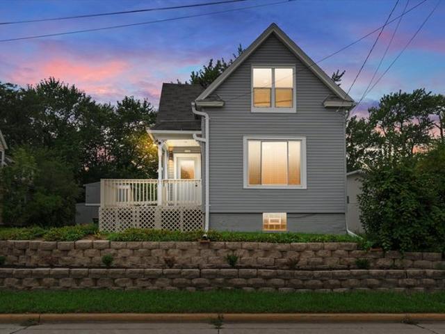 House for sale in Oak Creek, Wisconsin