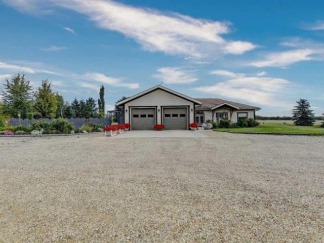 House for sale in Alberta