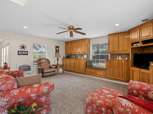 Farm for sale in Flatonia, Texas