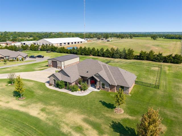 House for sale in Whispering Lakes, Tuttle