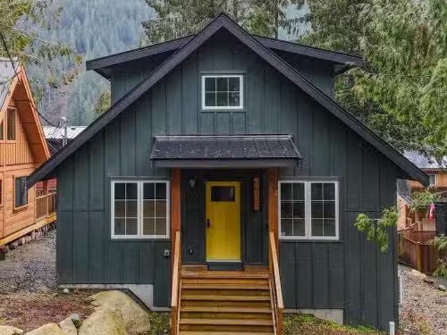 House for sale in Canyon, British Columbia