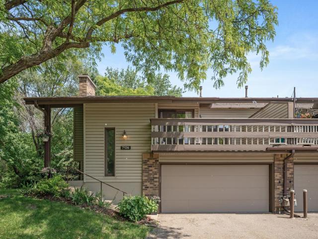 Townhouse for sale in Bloomington Of Minnesota