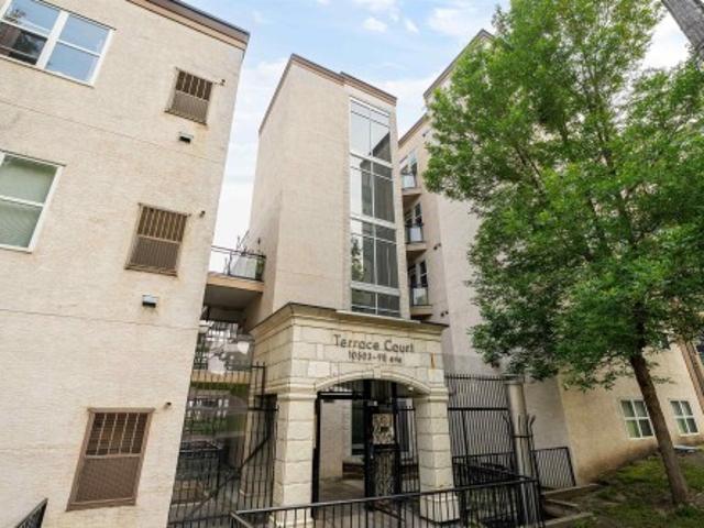 Condo for sale in Wedgewood, Alberta