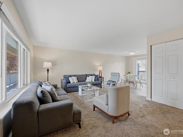 Condo for sale in Evergreen, Everett