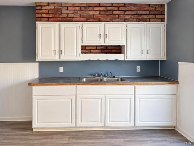 House for sale in Flint, Genesee County