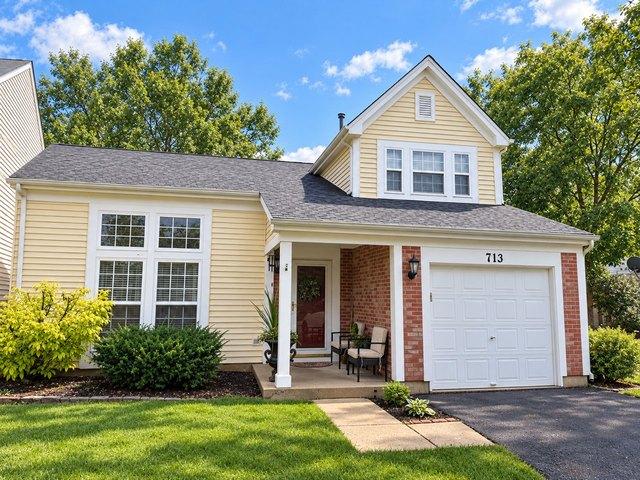 Townhouse for sale in Grayslake, Illinois