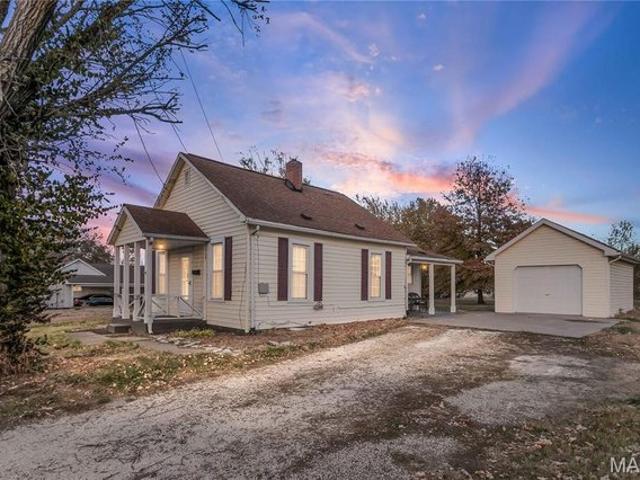 House for sale in Jersey, Illinois