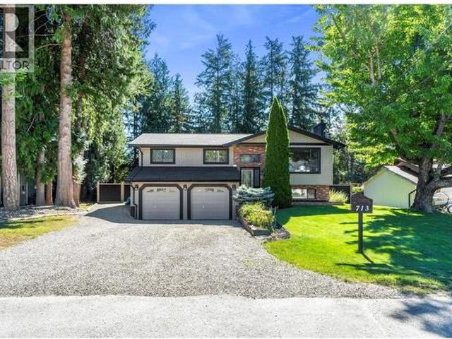 House for sale in Sicamous, British Columbia