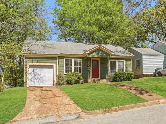 House for sale in Palestine, Texas