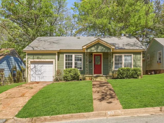 House for sale in Palestine, Texas