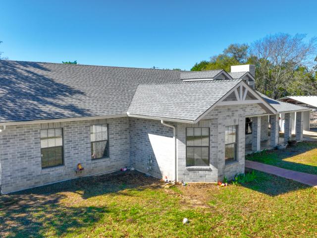 House for sale in Pipe Creek, Texas