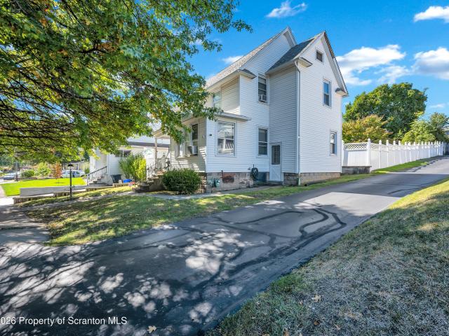 House for sale in West Side, Scranton
