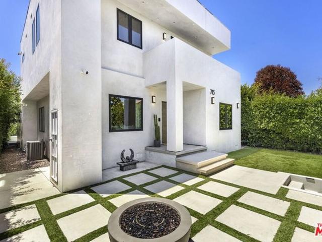 House for sale in Canoga Park, California
