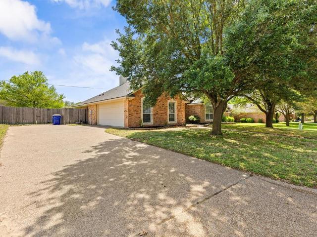 House for sale in Lorena, Texas