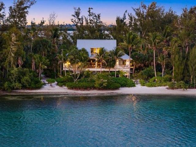 House for sale in Longboat Key, Manatee County