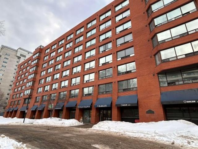 Condo for sale in Wedgewood, Alberta