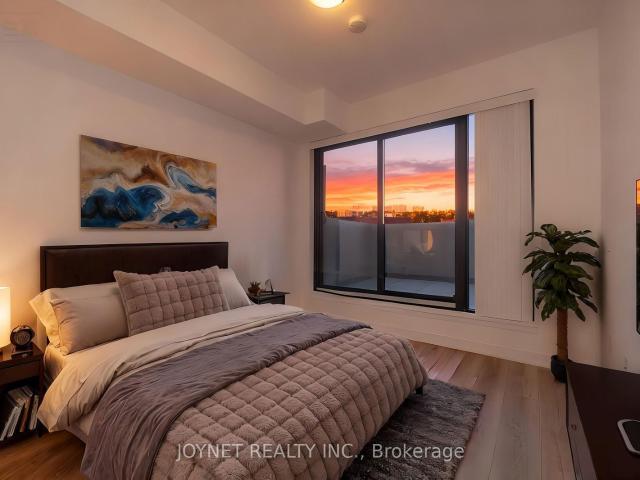 Condo for sale in Toronto, Golden Horseshoe