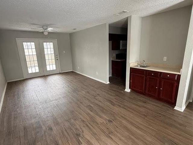 Townhouse for sale in Irving, Texas