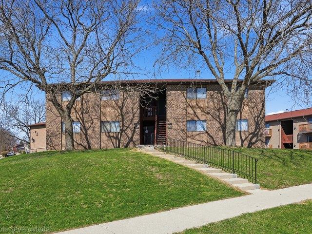 Condo for sale in South Elgin, Illinois
