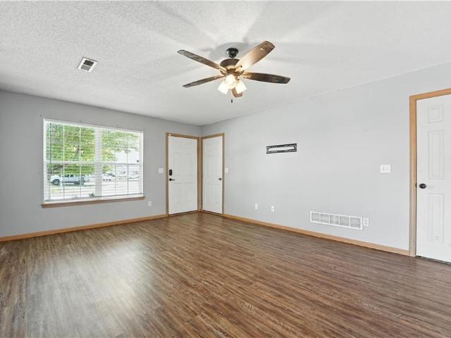 House for sale in Pleasant Hill