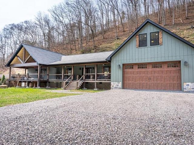 House for sale in Raccoon, Kentucky