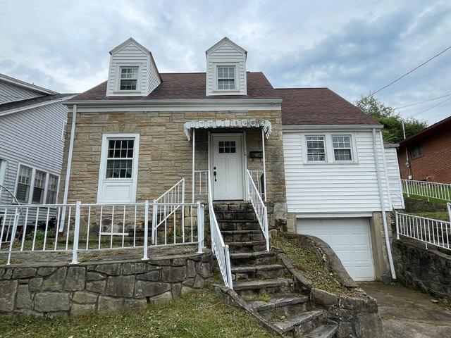 House for sale in Charleston, West Virginia