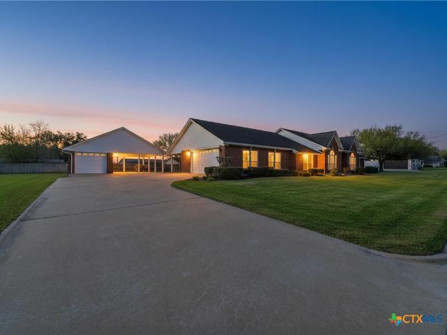 House for sale in Shiner, Texas