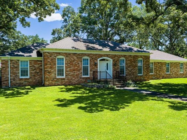 House for sale in Bolivar, Missouri