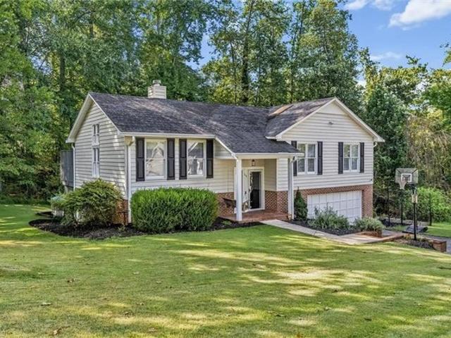 House for sale in Pilot Mountain, North Carolina