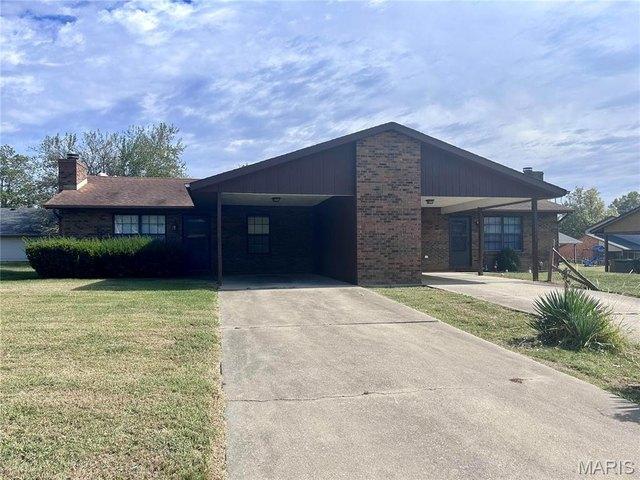 House for sale in Belleville, Illinois